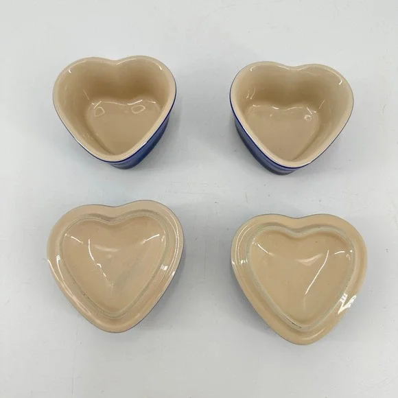 Le Creuset Cobalt Blue Heart Ramekin Set of 2 Stoneware Lidded Cocottes 11-12 - Picture 7 of 13